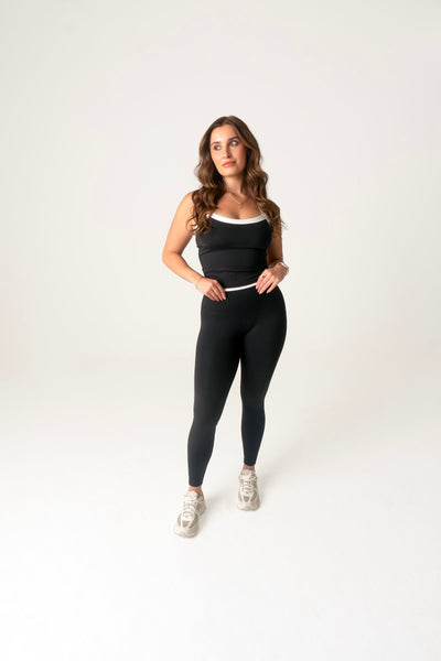 Linea Leggings in Black - front view