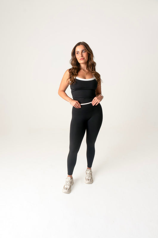 Linea Leggings in Black - front view